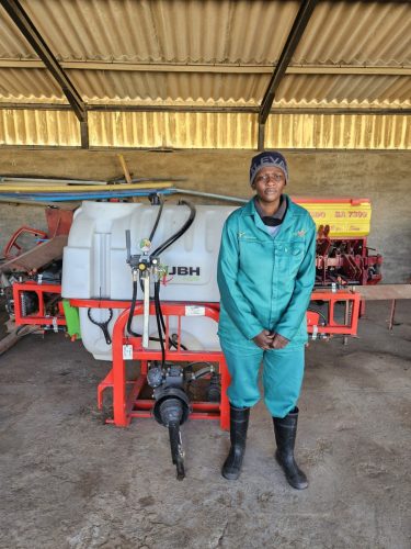 NSF beneficiary with NSF-sponsored equipment. 
